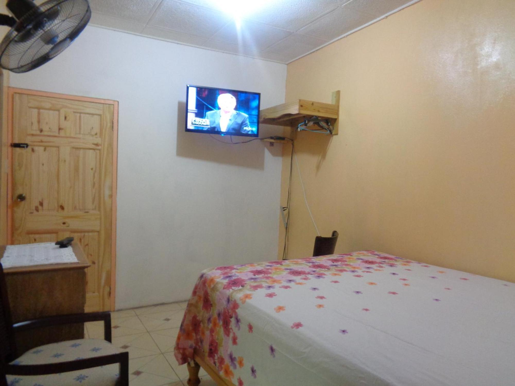 Yard Style Hotell Kingston Rom bilde