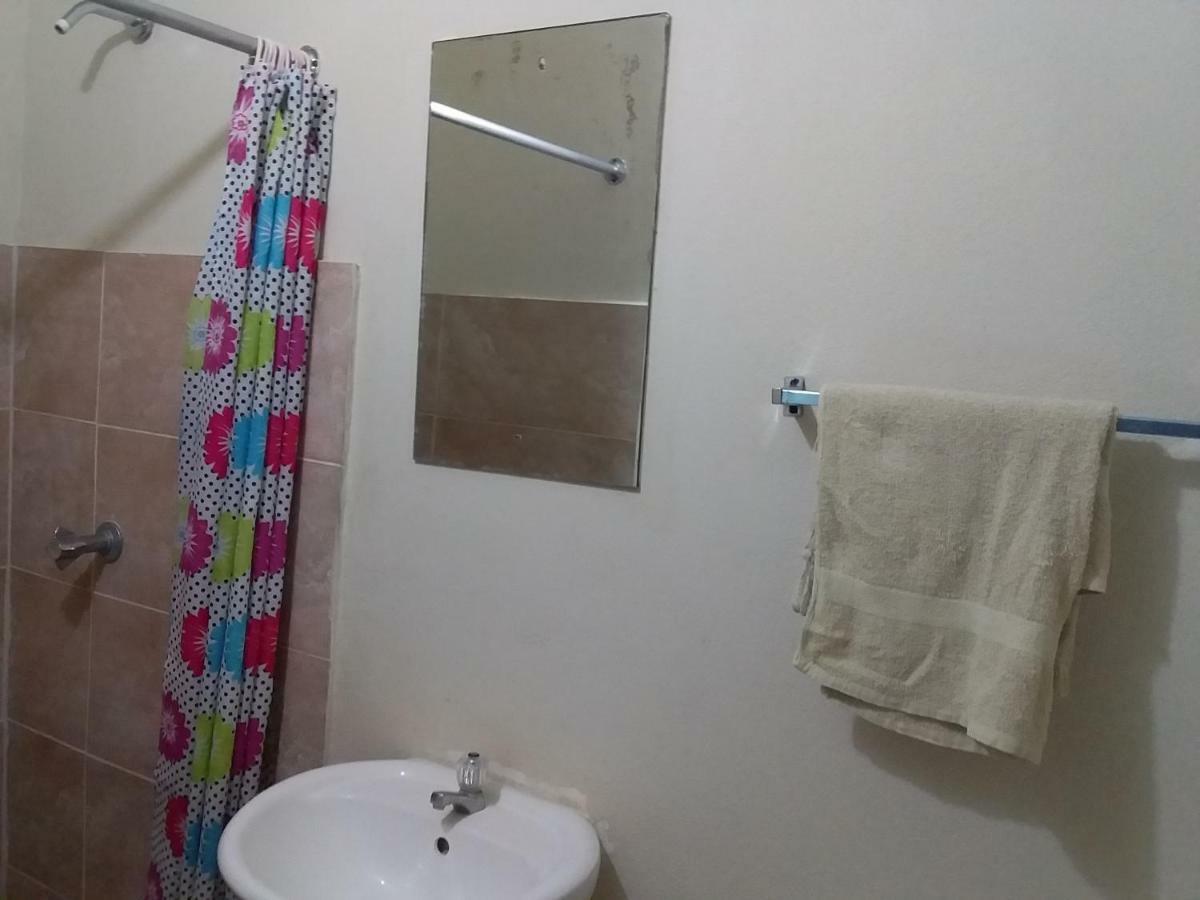 Yard Style Hotell Kingston Rom bilde